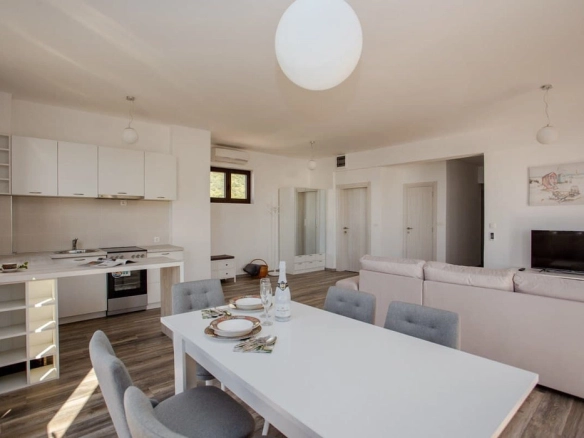 Dvosoban stan 282 m² – Rafailovići, Budva — fotografija 8