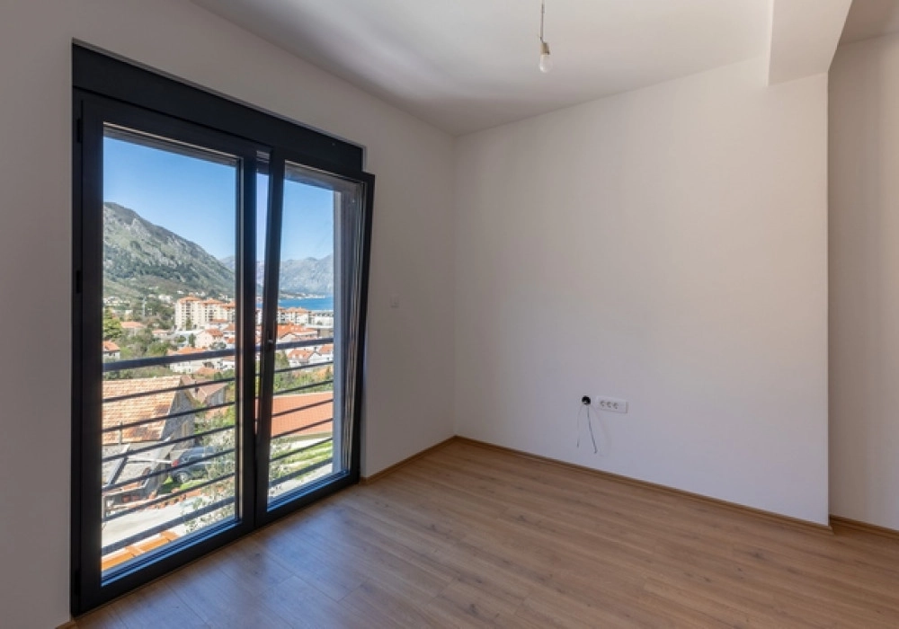Kuca-na-tri-nivoa-u-Skaljarima-Kotor-2 Kuća 183 m² – Škaljari, Kotor — fotografija 3