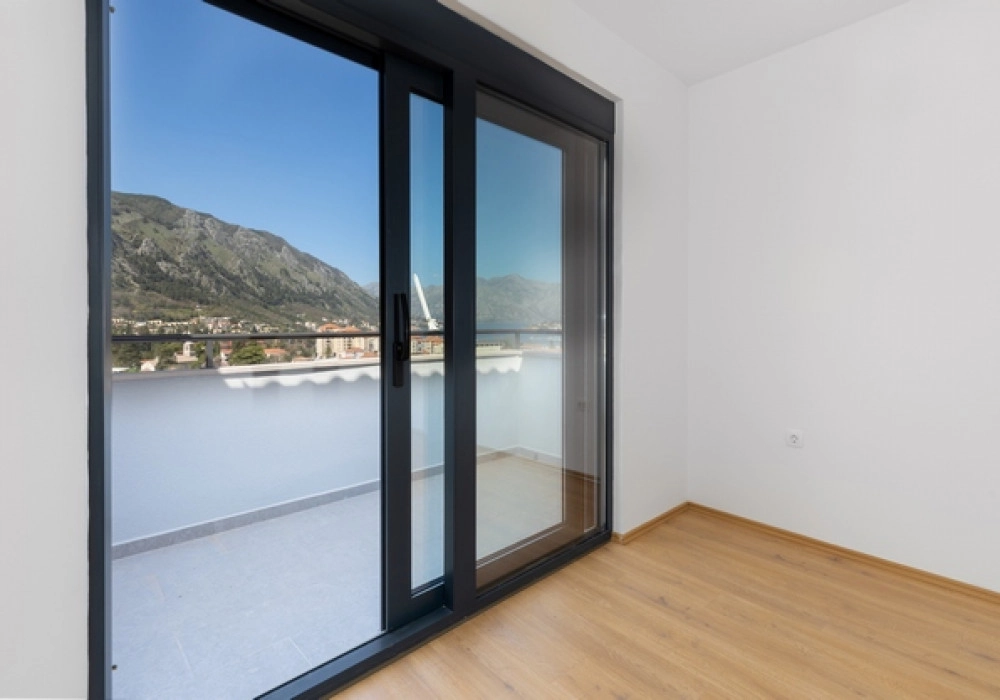 Kuca-na-tri-nivoa-u-Skaljarima-Kotor-5 Kuća 183 m² – Škaljari, Kotor — fotografija 6