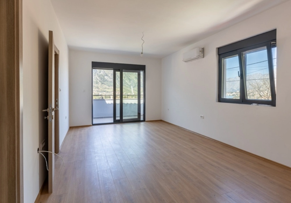 Kuca-na-tri-nivoa-u-Skaljarima-Kotor-7 Kuća 183 m² – Škaljari, Kotor — fotografija 8
