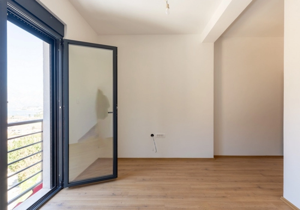Kuca-na-tri-nivoa-u-Skaljarima-Kotor-8 Kuća 183 m² – Škaljari, Kotor — fotografija 9