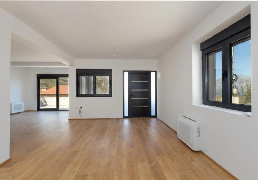 Kuca-na-tri-nivoa-u-Skaljarima-Kotor-10 Kuća 183 m² – Škaljari, Kotor — fotografija 11