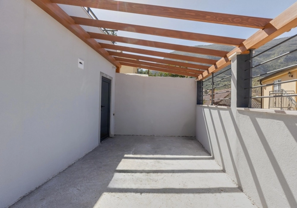 Kuca-na-tri-nivoa-u-Skaljarima-Kotor-11 Kuća 183 m² – Škaljari, Kotor — fotografija 12
