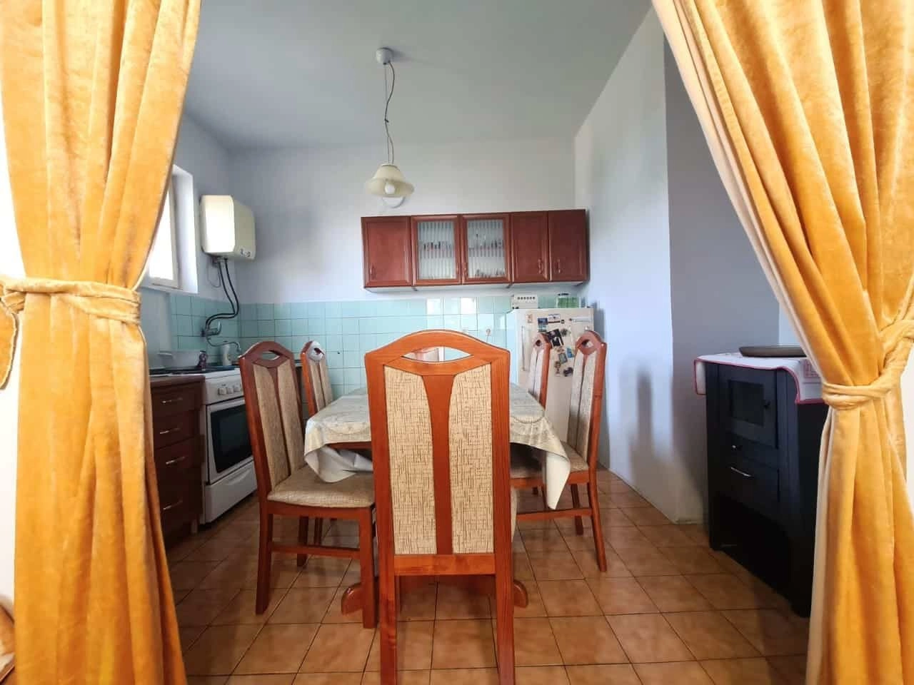 Dvosoban-stan-s-dvoristem-u-Tolosima-Podgorica-4 Dvosoban stan sa dvorištem u Tološima, Podgorica — fotografija 5