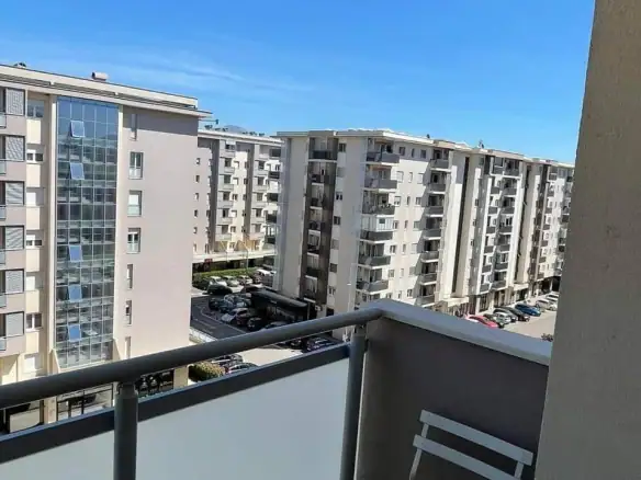 Dvosoban stan u City kvartu, Podgorica — fotografija 8