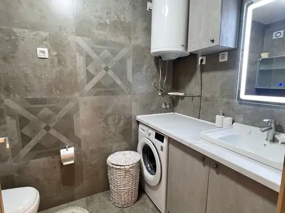 Izdavanje: Jednosoban stan 42 m² – Pobrežje, Podgorica — fotografija 2