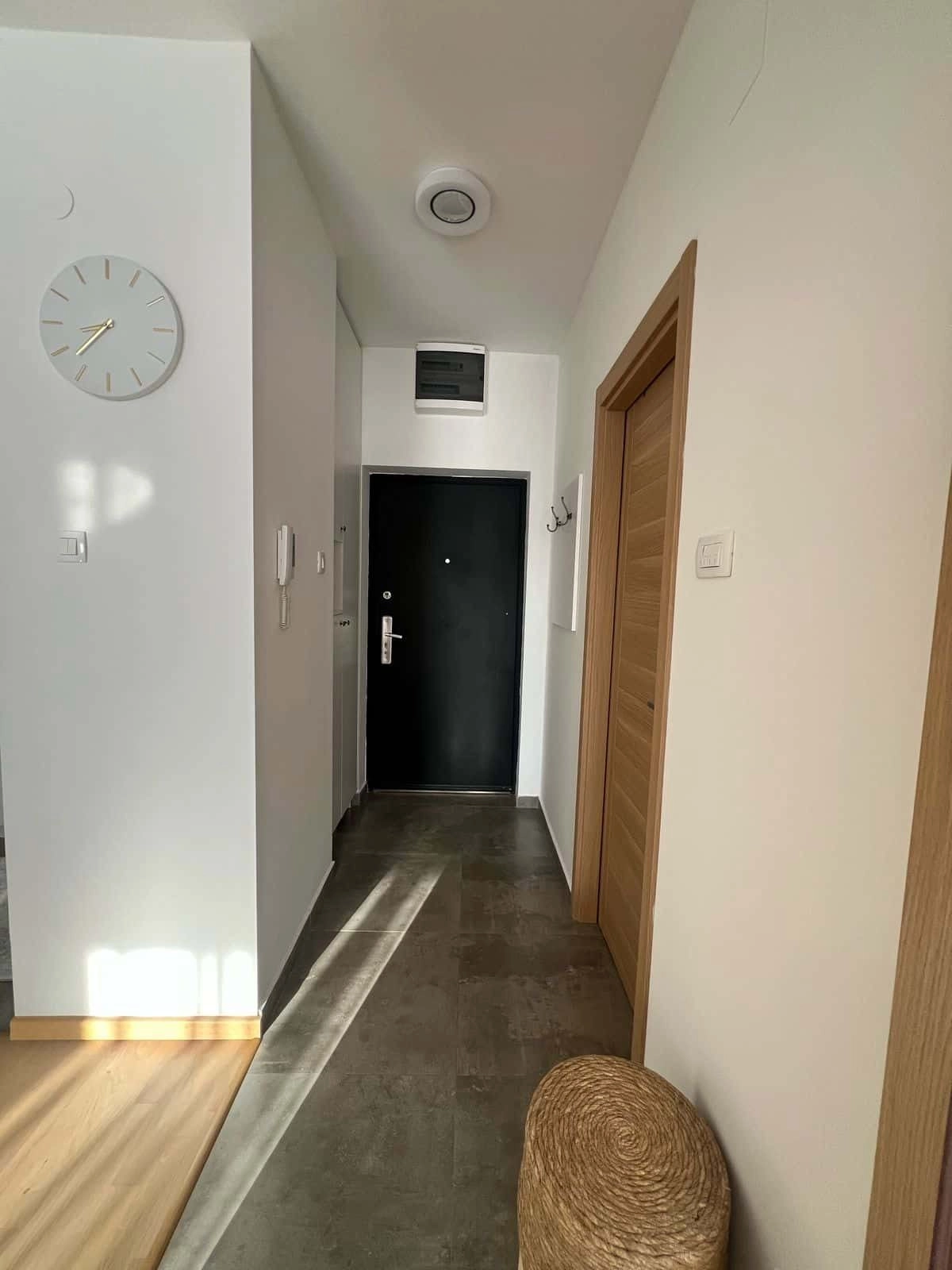 Jednosoban-stan-u-Pobrezju-Podgorica-4 Izdavanje: Jednosoban stan 42 m² – Pobrežje, Podgorica — fotografija 5