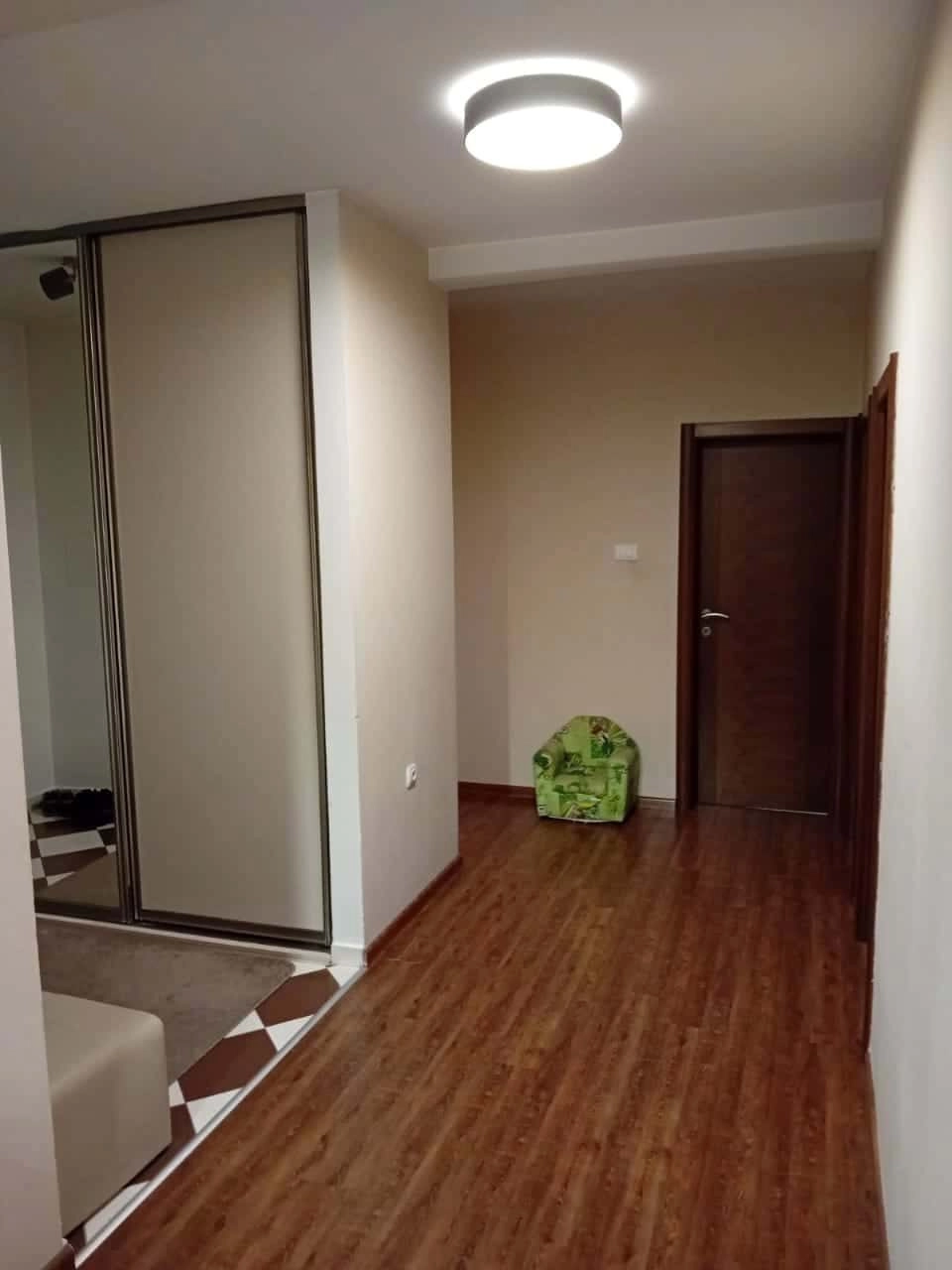Kuca-sa-garazom-i-terasama-u-Podgorici-7 Kuća sa garažom i terasama, Pričelje, Podgorica — fotografija 8
