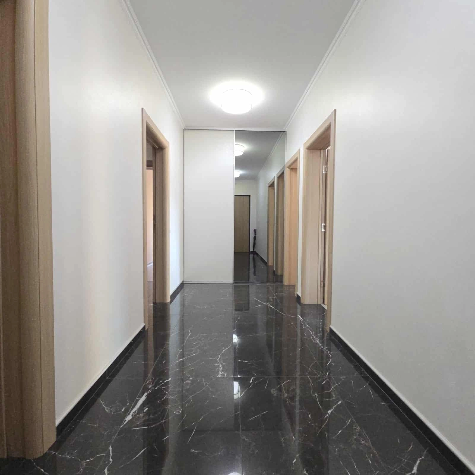 Namjestena-kuca-sa-dvoristem-u-Podgorici-7 Kuća 200 m² – Podgorica — fotografija 8