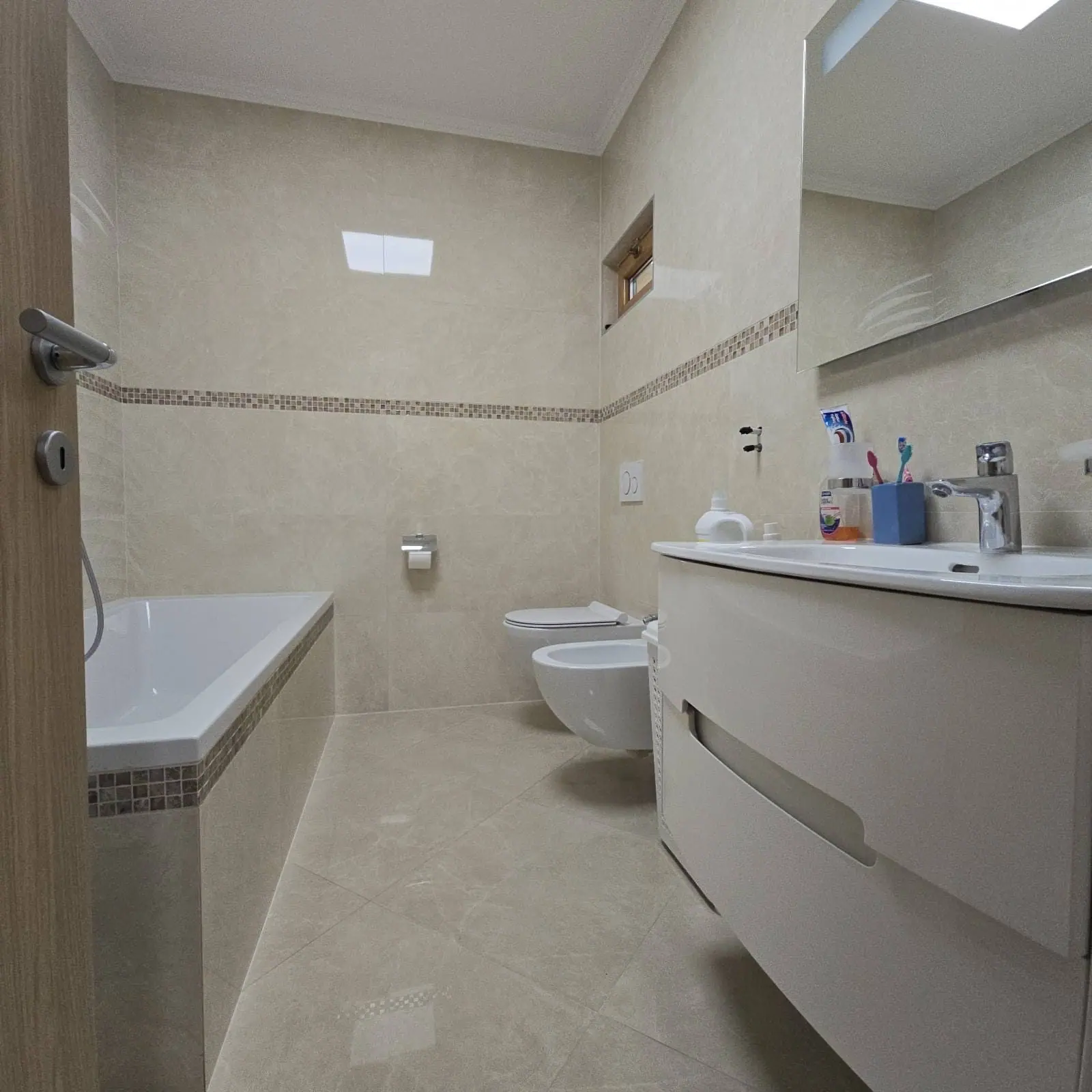 Namjestena-kuca-sa-dvoristem-u-Podgorici-11 Kuća 200 m² – Podgorica — fotografija 12