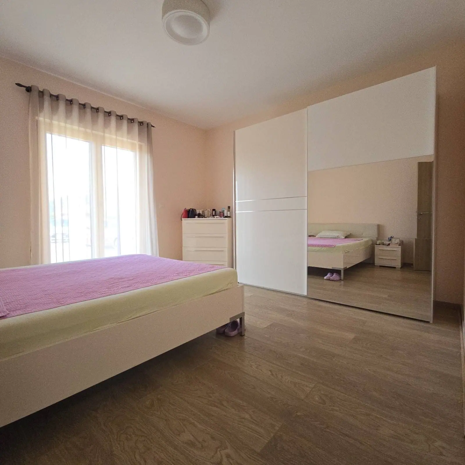 Namjestena-kuca-sa-dvoristem-u-Podgorici-14 Kuća 200 m² – Podgorica — fotografija 15