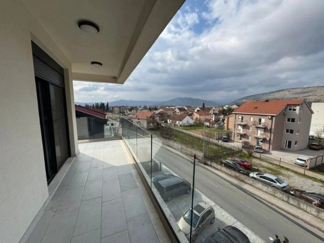 Trosoban-stan-Dalmatinska-Podgorica-5 Izdavanje: Trosoban stan 130 m² – Dalmatinska, Podgorica — fotografija 6