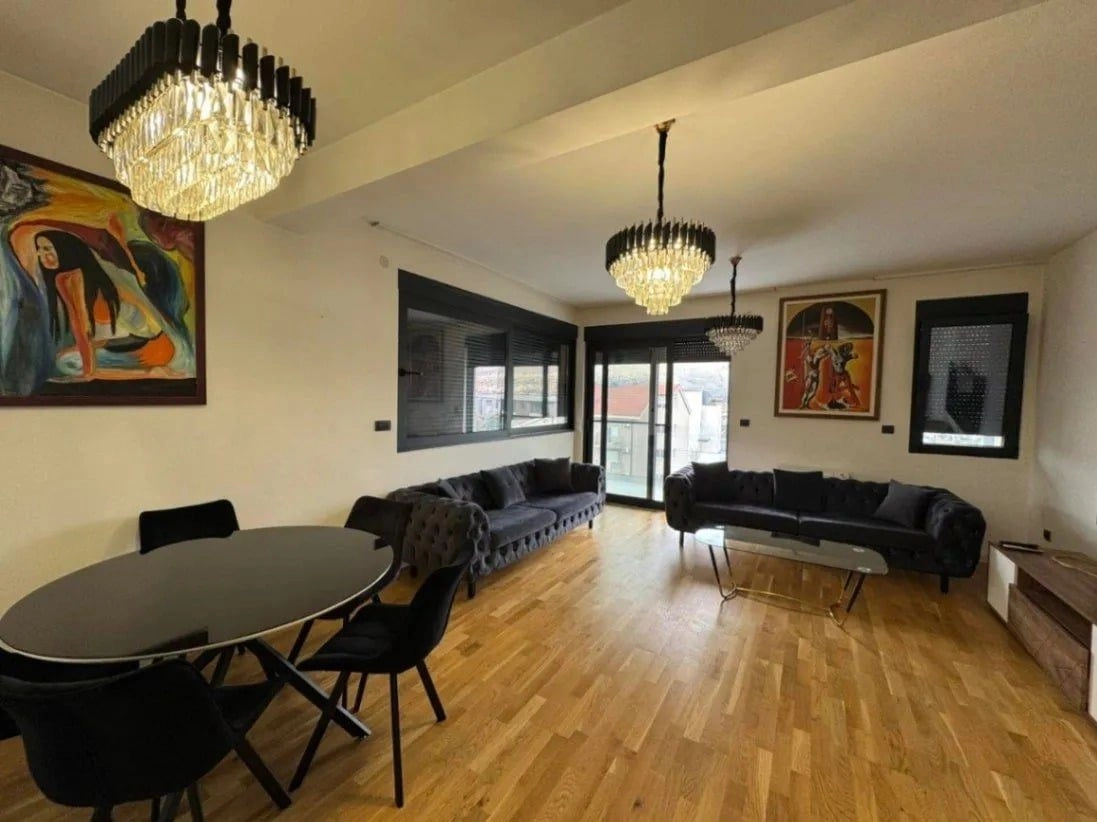 Trosoban-stan-Dalmatinska-Podgorica-6 Izdavanje: Trosoban stan 130 m² – Dalmatinska, Podgorica — fotografija 7