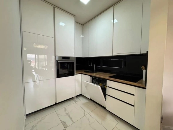 Izdavanje: Trosoban stan 130 m² – Dalmatinska, Podgorica — fotografija 10