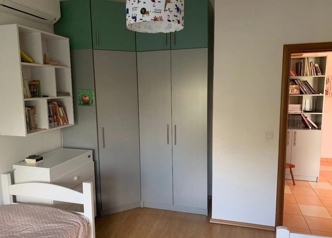 Namjestena-kuca-sa-dvoristem-u-Donjoj-Gorici-Podgorica-12 Izdavanje: Kuća 240 m² – Donja Gorica, Podgorica — fotografija 13