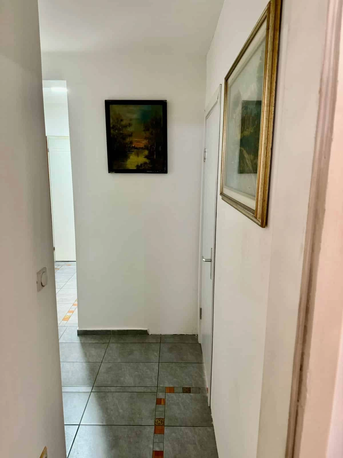 Dvosoban-namjesten-stan-u-Centru-Podgorica-5 Namješten dvosoban stan u Centru, Podgorica — fotografija 6