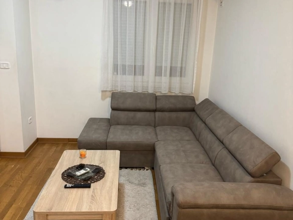 Namješten jednosoban stan u City kvartu, Podgorica — fotografija 2