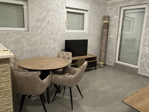 Namješten jednosoban stan u Tološima, Podgorica — fotografija 3