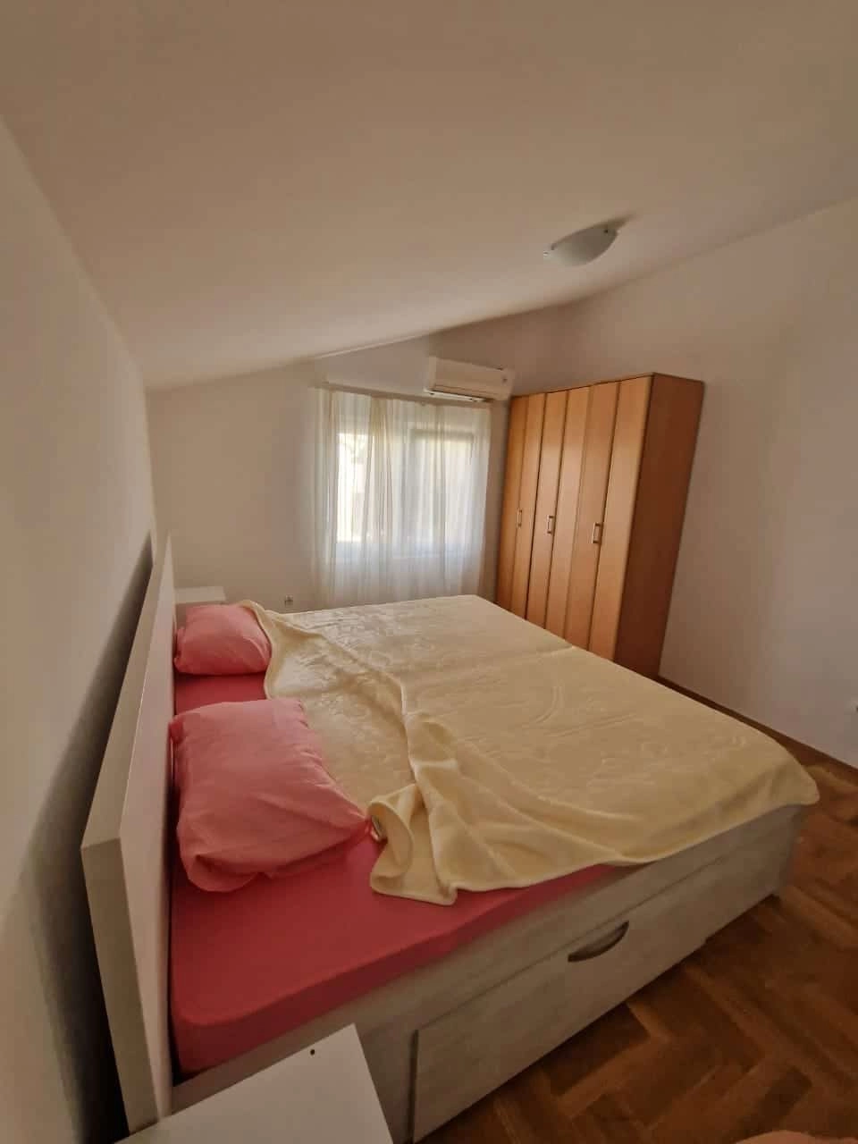 Dvosoban-namjesten-stan-u-Tolosima-Podgorica-12 Namješten dvosoban stan u Tološima, Podgorica — fotografija 13