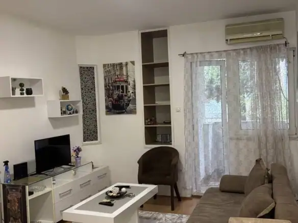 Namješten jednosoban stan, Preko Morače, Podgorica — fotografija 4
