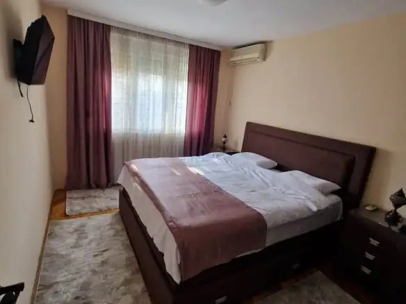 Namješten jednosoban stan u naselju Preko Morače, Podgorica — fotografija 7