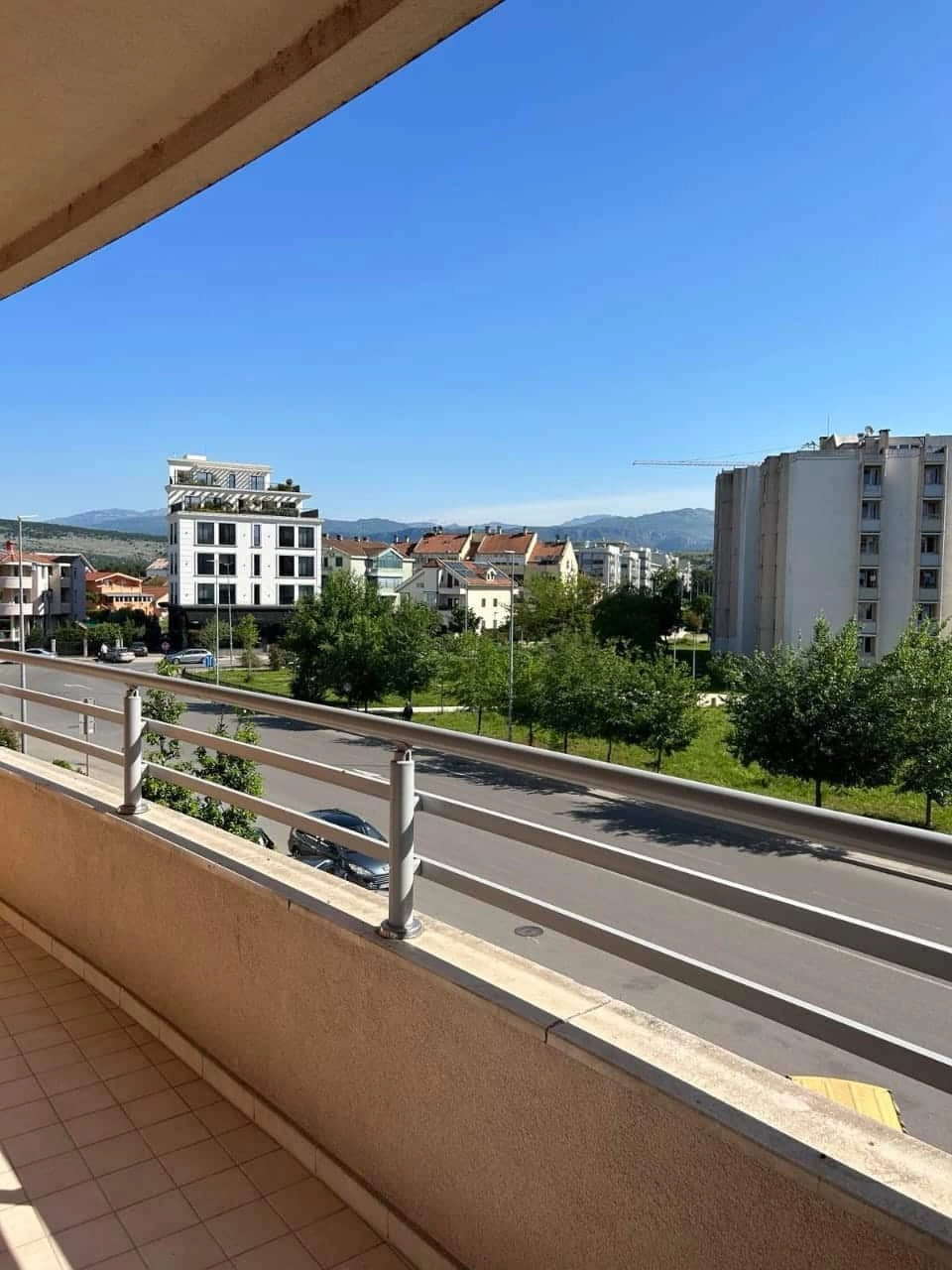 Jednosoban-stan-u-City-kvartu-Podgorica-8 Namješten jednosoban stan u City kvartu, Podgorica — fotografija 9