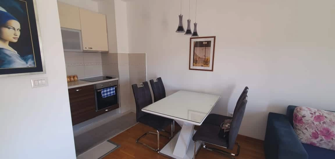 Jednosoban-stan-u-naselju-City-kvart-Podgorica-1 Namješten jednosoban stan u City kvartu, Podgorica — fotografija 2