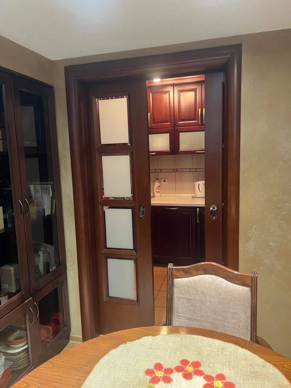 Trosoban-stan-130-m²-Preko-Morace-Podgorica-6 Izdavanje: Trosoban stan 130 m² – Preko Morače, Podgorica — fotografija 7