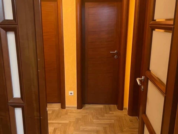 Izdavanje: Trosoban stan 130 m² – Preko Morače, Podgorica — fotografija 10