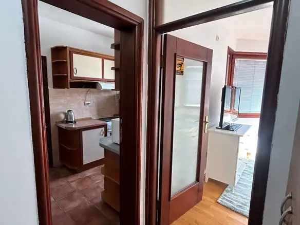Namješten trosoban stan, Ljubović, Podgorica — fotografija 2