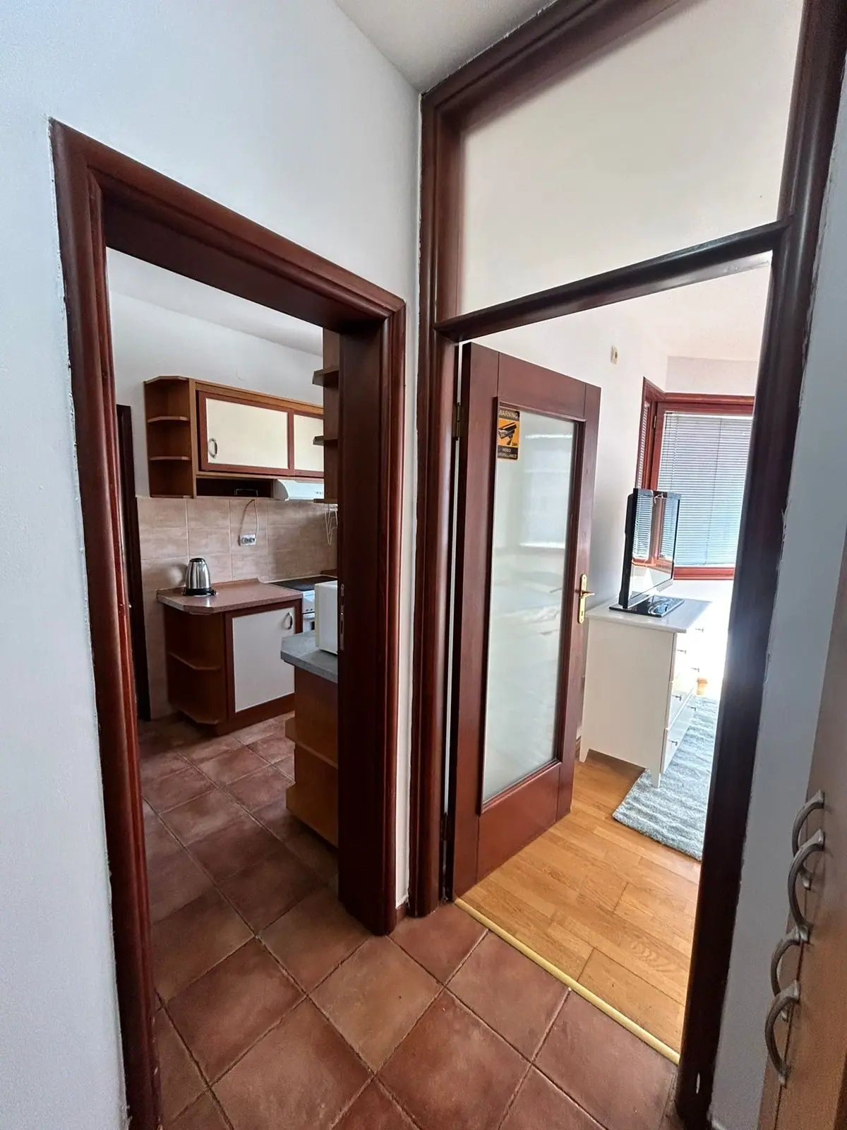 Trosoban-namjesten-stan-u-Ljubovicu-Podgorica-1 Namješten trosoban stan, Ljubović, Podgorica — fotografija 2