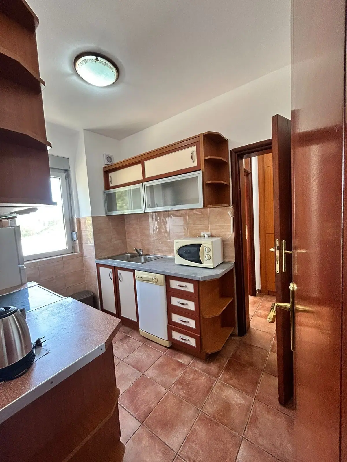 Trosoban-namjesten-stan-u-Ljubovicu-Podgorica-4 Namješten trosoban stan, Ljubović, Podgorica — fotografija 5