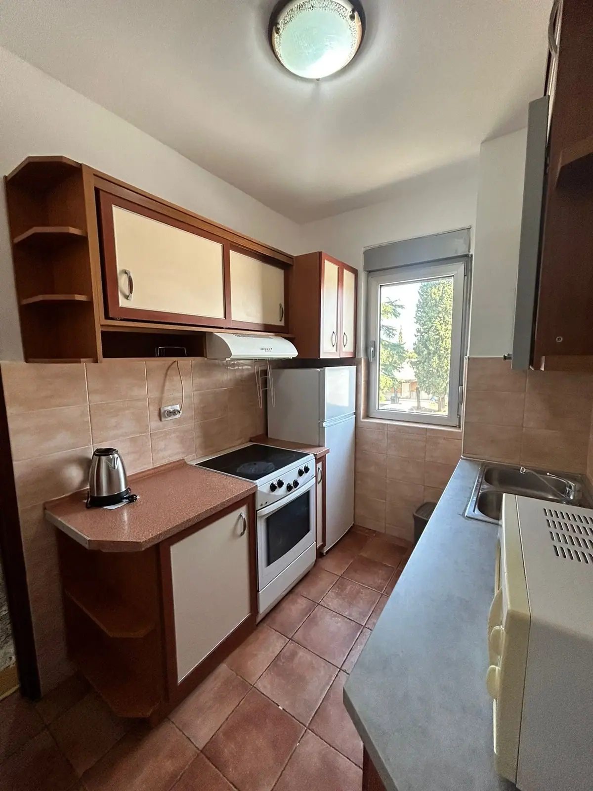 Trosoban-namjesten-stan-u-Ljubovicu-Podgorica-7 Namješten trosoban stan, Ljubović, Podgorica — fotografija 8