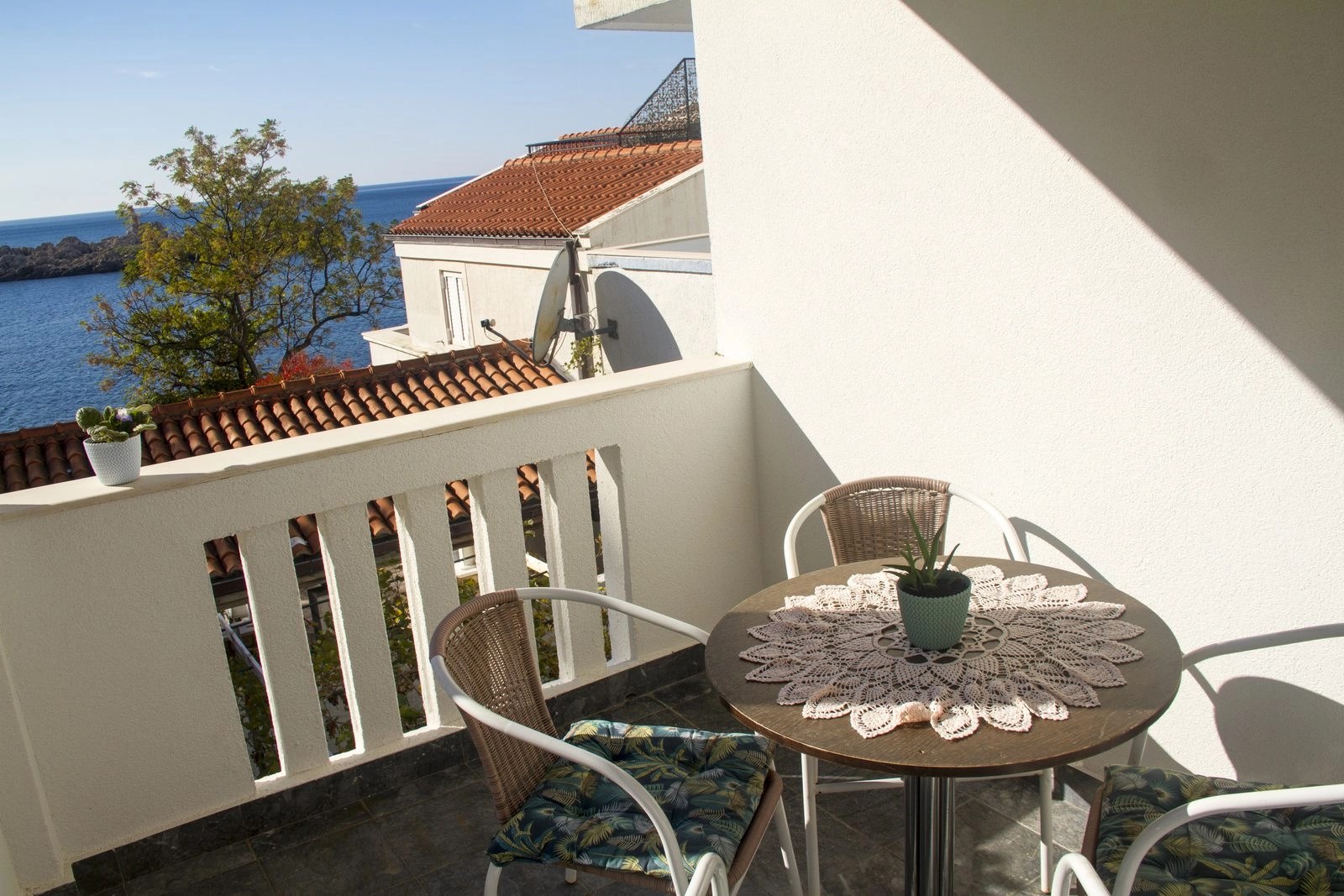 Garsonjera-u-Svetom-Stefanu-Budva-10 Garsonjera – Sveti Stefan, Budva — fotografija 11