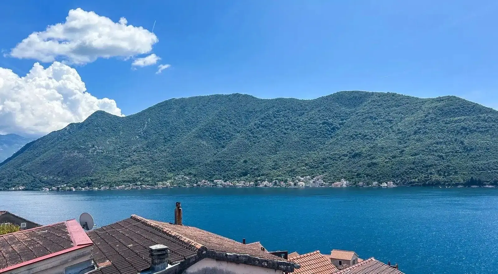 Dvosoban-stan-sa-terasom-u-Perastu-Kotor-8 Dvosoban stan – Perast, Kotor — fotografija 9