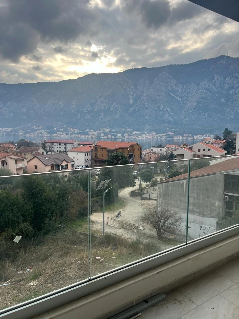 Jednosoban-stan-54-m²-u-Dobroti-Kotor-5 Jednosoban stan u Dobroti, Kotor — fotografija 6