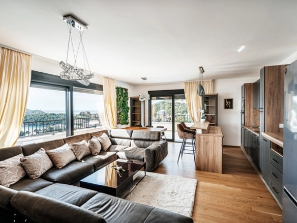 Dvosoban stan 124 m² – Bečići, Budva — fotografija 2