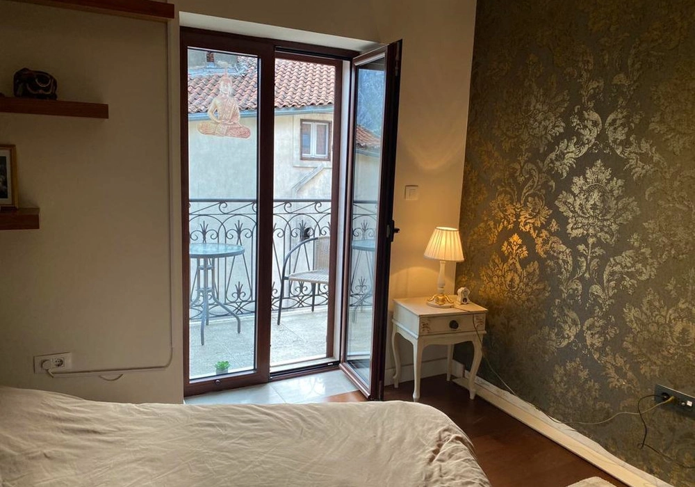 Cetvorosoban-stan-u-Starom-Gradu-Kotor-Kotor-2 Četvorosoban stan 160 m² – Stari Grad Kotor, Kotor — fotografija 3