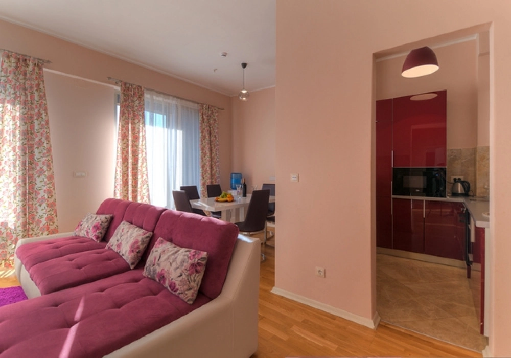 Trosoban-stan-u-kompleksu-Harmonia-Vidikovac-Budva-3 Trosoban stan 104 m² – Vidikovac, Budva — fotografija 4