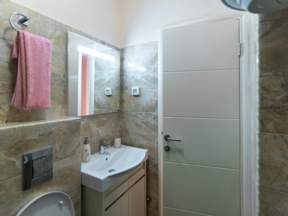 Trosoban stan 104 m² – Vidikovac, Budva — fotografija 8