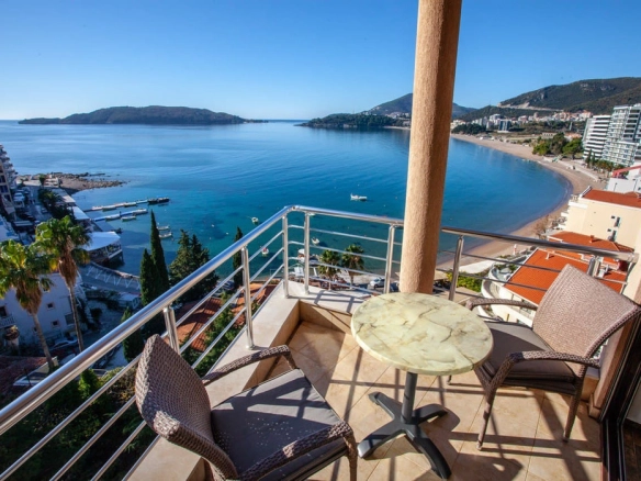 Dvosoban stan 115 m² – Rafailovići, Budva — fotografija 2