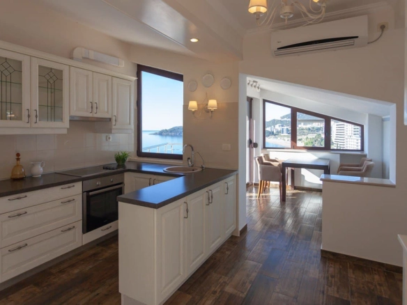 Dvosoban stan 115 m² – Rafailovići, Budva — fotografija 11