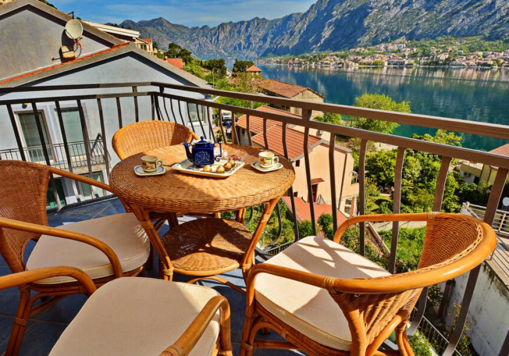 Kuca-sa-pogledom-na-more-u-Prcanju-Kotor-9 Kuća – Prčanj, Kotor — fotografija 10
