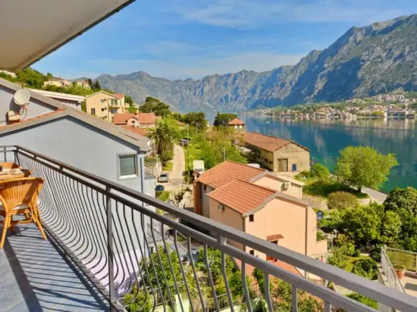 Kuća – Prčanj, Kotor — fotografija 13