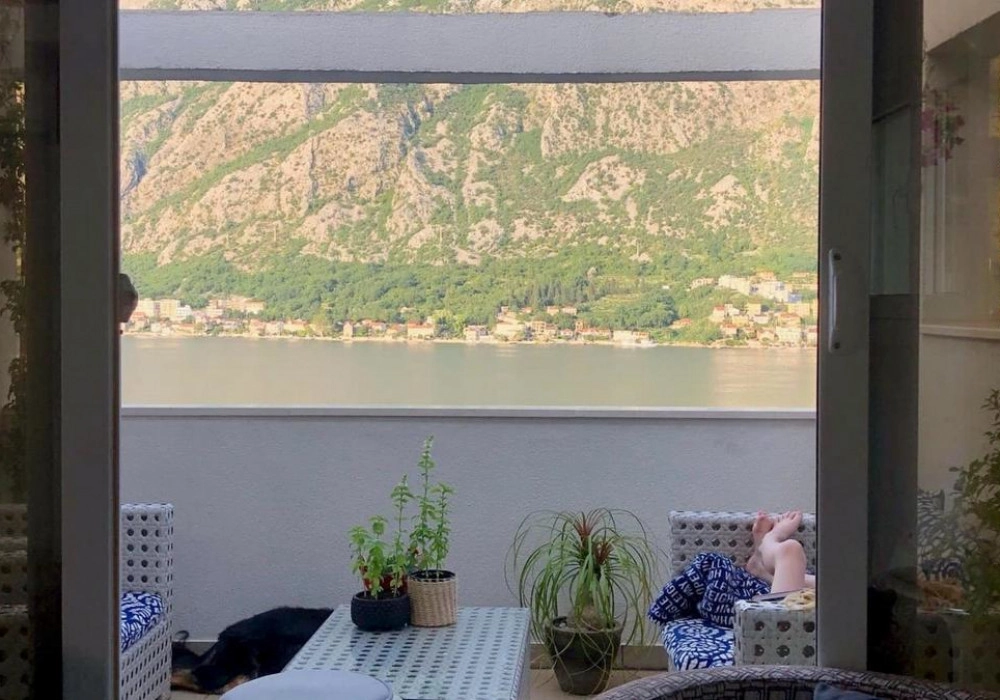 Kuca-sa-bazenom-u-Prcanju-Kotor Kuća sa bazenom u Prčanju