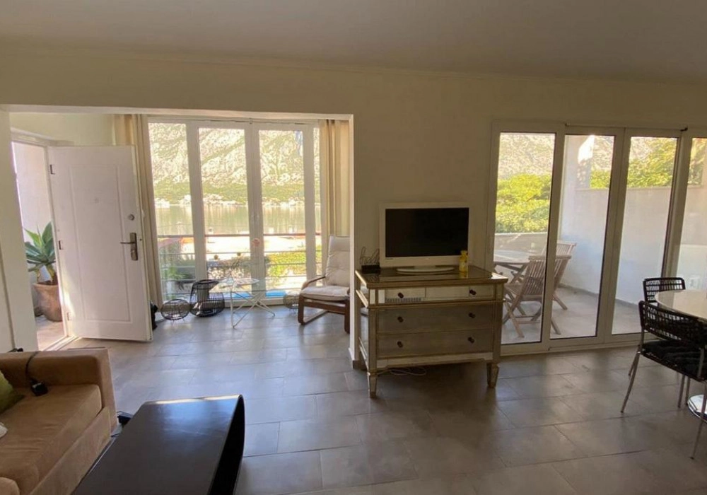 Kuca-sa-bazenom-u-Prcanju-Kotor-4 Kuća 273 m² – Prčanj, Kotor — fotografija 5