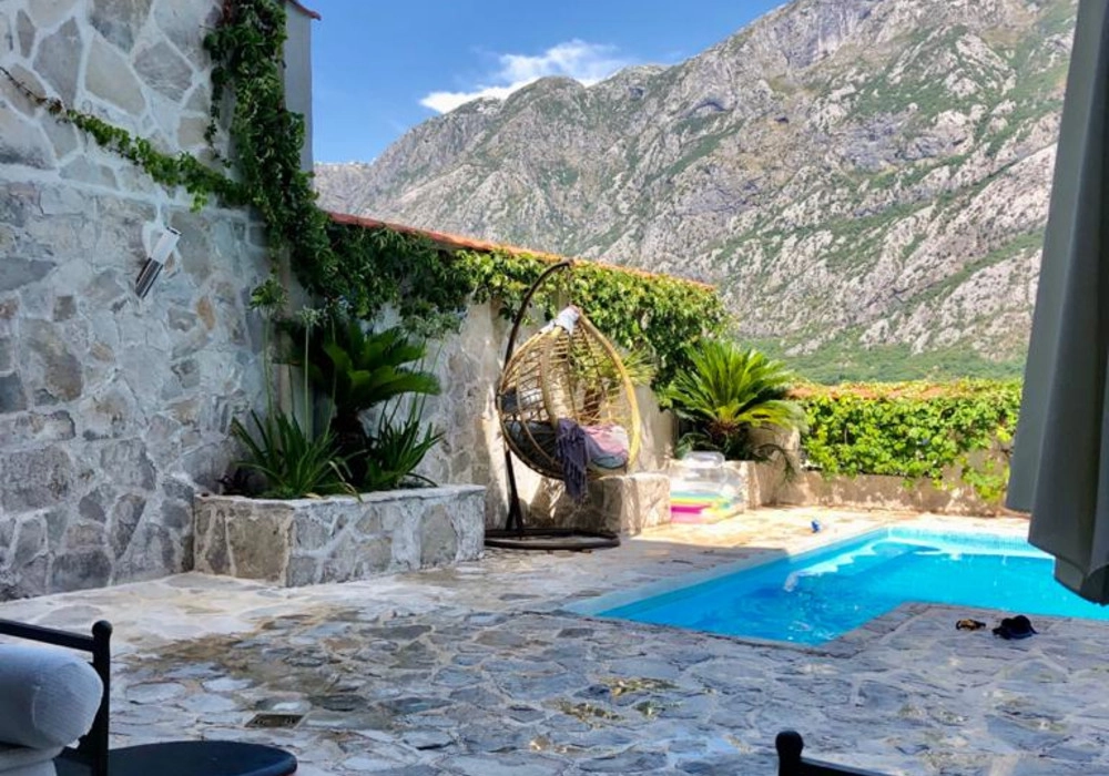 Kuca-sa-bazenom-u-Prcanju-Kotor-12 Kuća 273 m² – Prčanj, Kotor — fotografija 13