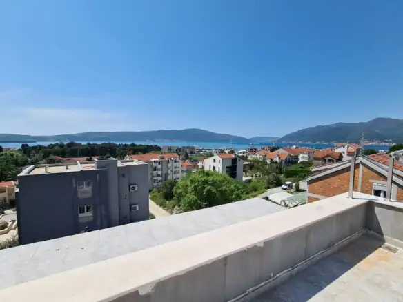 Dvosoban stan 230 m² – Mažina, Tivat — fotografija 8