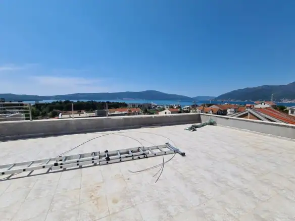 Dvosoban stan 230 m² – Mažina, Tivat — fotografija 9