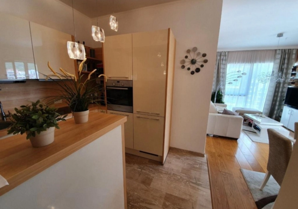 Dvosoban-stan-u-centru-Budve-kompleks-Tre-Kane-3 Dvosoban stan 86 m² – Centar, Budva — fotografija 4